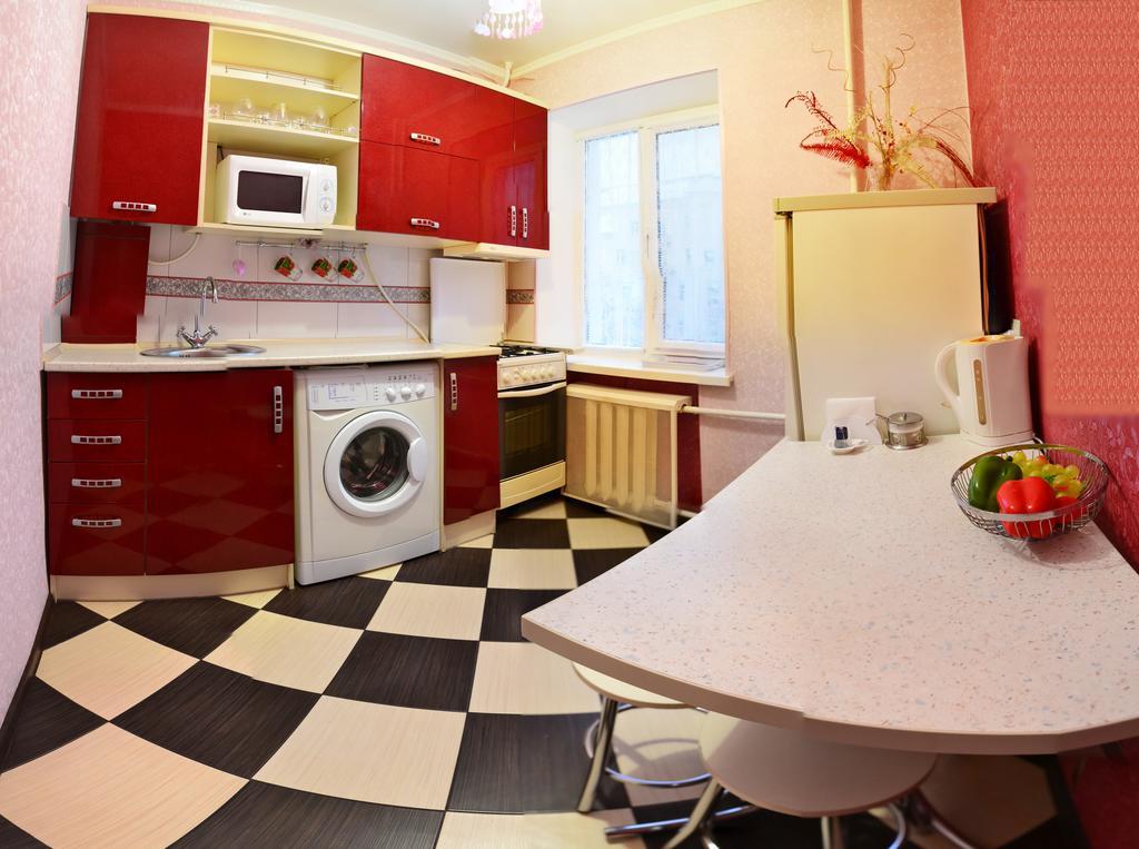 Roses Apartment In The City Center Tschernihiw Zimmer foto